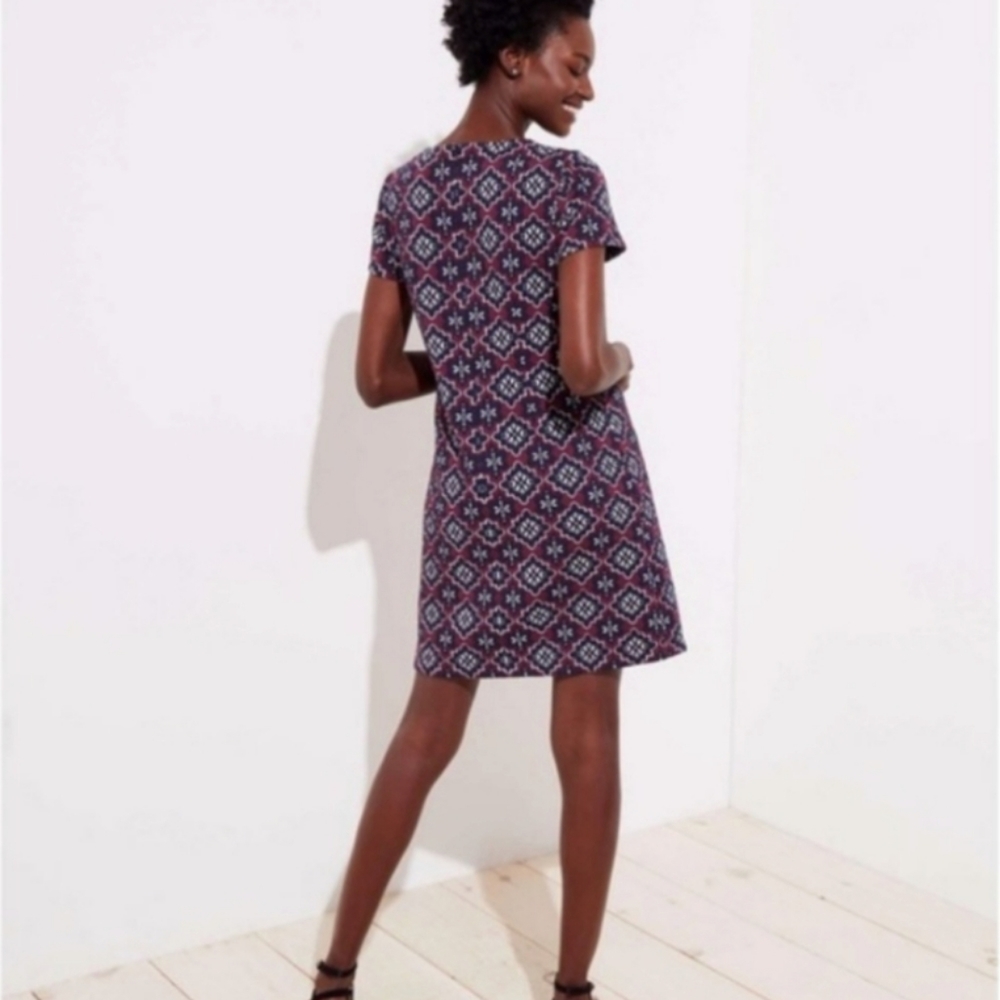 LOFT Burgundy+Navy Jacquard Shift Dress In Size 0